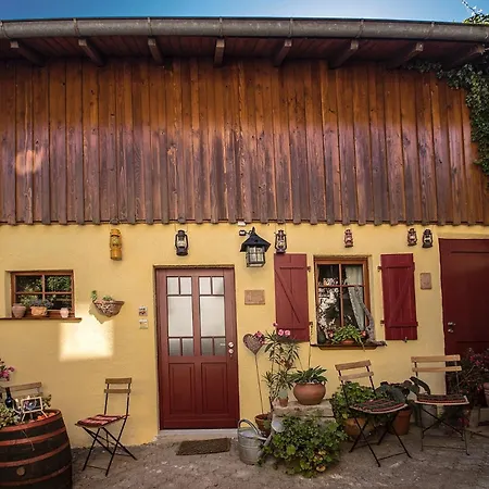 Romantisches Winzerhaeuschen Schwarzwald Und Weinberge דירה בול