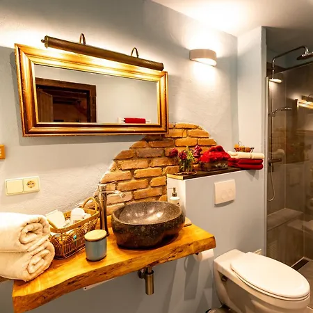 Romantisches Winzerhaeuschen Schwarzwald Und Weinberge Bühl