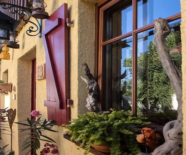 Romantisches Winzerhaeuschen Schwarzwald Und Weinberge * Bühl